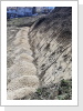 Vorbereiten für das Setzen einer Natursteinmauer aus Muschelkalksteinen Vorbereiten für das Setzen einer Natursteinmauer aus Muschelkalksteinen